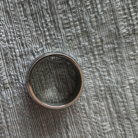 Silver tone rotating center ring with light swirl design - size 5 vintage - Picture 5 of 5